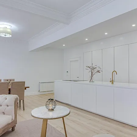 Deluxe Boutique Apartment *